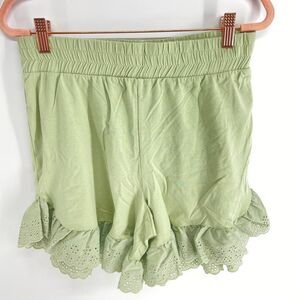 Vero Moda green high waist elastic waist short with floral lace trim NWT women m